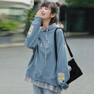 Hiragana Print Plaid Trim Hoodie