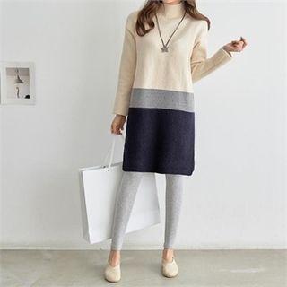 Mock-neck Three-tone Knit Midi Dress