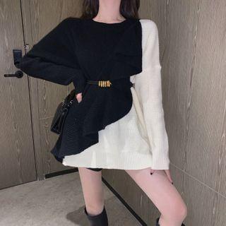 Paneled Sweater / Belt