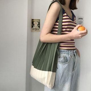 Knit Pleated Tote Bag White & Green - One Size