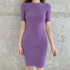 Plain Short-sleeve Knit Sheath Dress
