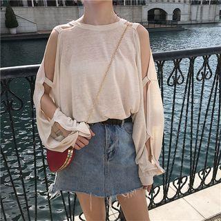 Cutout Sleeve Loose-fit Top