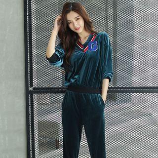 Set: V-neck Pullover + Gather-cuff Pants