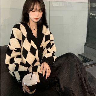 Argyle Loose-fit Cardigan / Plain Midi Skirt