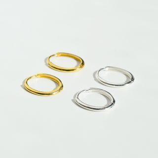 Basic Silver Hoop Earring