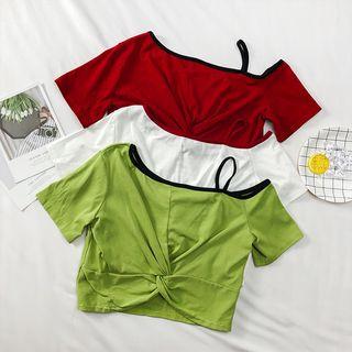One-shoulder Knotted Crop T-shirt