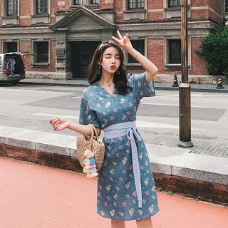 V-neck Flower Print Short-sleeve Sundress