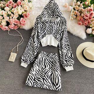 Set: Zebra Print Cropped Hoodie + Mini Skirt