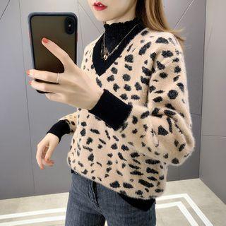 Mock-neck Mock Two-piece Leopard Knit Sweater