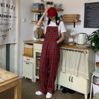 Short-sleeve T-shirt / Plaid Jumper Pants