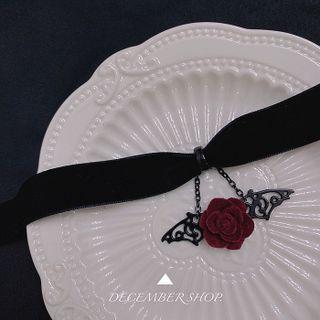 Rose Pendant Choker Red Rose - Black - One Size