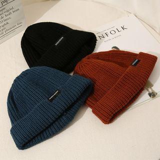 Plain Lettering Tag Knit Beanie