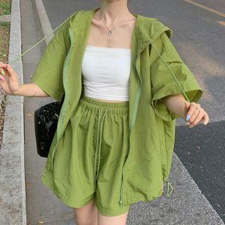 Set: Short-sleeve Hooded Jacket + Shorts