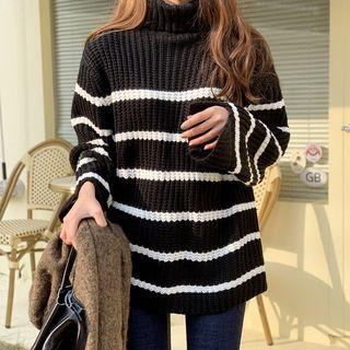 Turtle-neck Striped Rib-knit Top