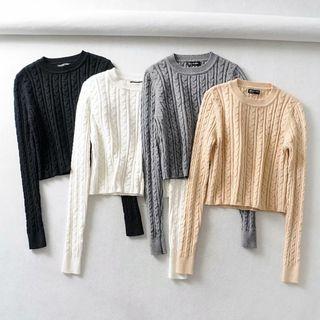 Round Neck Cable Knit Cropped Sweater
