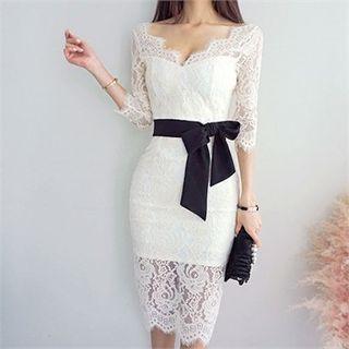 Sweetheart-neckline Tie-waist Lace Sheath Dress