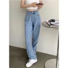 Loose-fit Straight-leg Jeans / Tank Top