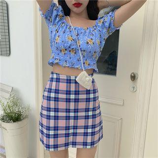 Floral Short-sleeve Slim-fit Cropped Top / Plaid Skirt