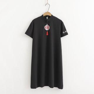 Short-sleeve Frog-buttoned Chinese Character Print Shift Dress Black - One Size