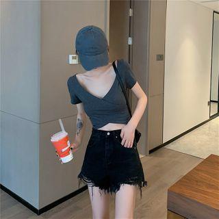 V Neckline Short-sleeve Top / Wide Leg Ripped Pants