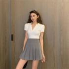 Plain Short-sleeve V-neck Cropped Top / Mini A-line Pleated Skirt