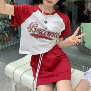 Raglan-sleeve Lettering Cropped T-shirt / Mini A-line Skirt