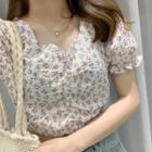 Square Collar Floral Puff-sleeved Top