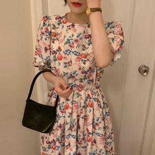 Short-sleeve Floral Print A-line Dress Red & Pink Floral - Almond - One Size