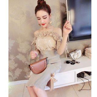 Set: Short-sleeve Cold Shoulder Top + Fitted Skirt