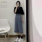 Elbow-sleeve T-shirt / Denim Midi A-line Skirt