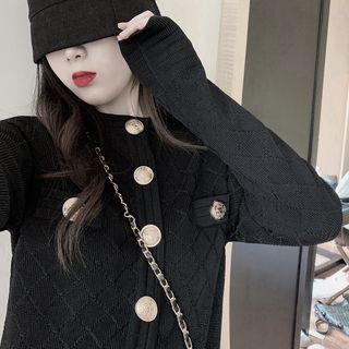 Slim-fit Long-sleeve Knit Top / Plain Slim-fit Shorts