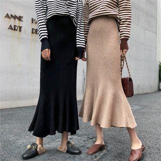 Ruffle Hem Midi Knit Skirt / Striped Sweater