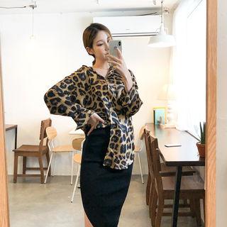 Set: Leopard Print Blouse + Slit-hem Knit Skirt Black - One Size