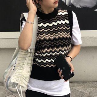 Plain Short-sleeve T-shirt / Printed Knit Vest