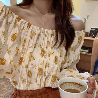 Flower Print Off-shoulder Blouse / Elastic-waist Shorts