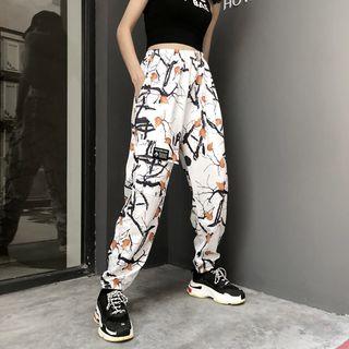 Print Cargo Pants