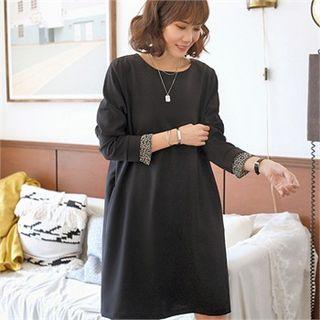 Pattern-cuff Long-sleeve Shift Dress