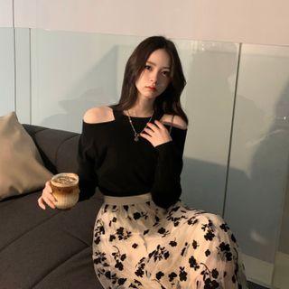 Floral Mesh Midi A-line Skirt / Cold-shoulder T-shirt