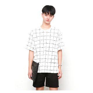Round-neck Elbow-sleeve Graph-check T-shirt