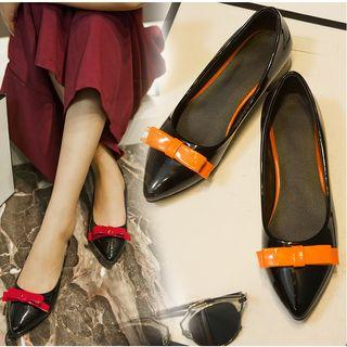 Contrast Bow Pointy Pumps