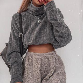 Turtle Neck Over-size Knit Top