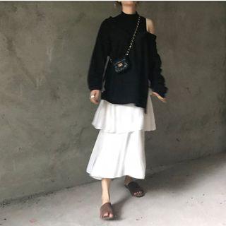 Cut Out Pullover / Tiered Midi Skirt
