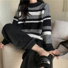 Round Neck Plaid Loose-fit Sweater