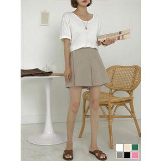 Round-neck Slit-side Colored T-shirt