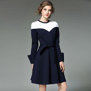 Long-sleeved Color-block Tie-waist Loose-fit Crewneck A-line Sheath Dress