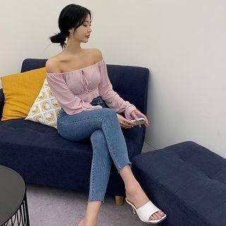 Off-shoulder Band-waist Crop Top
