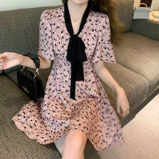 Short-sleeve Bow Panel Floral Chiffon A-line Dress