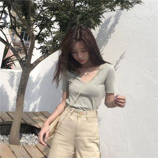 V-neck Plain T-shirt/high-waist Cropped Wide-leg Pants