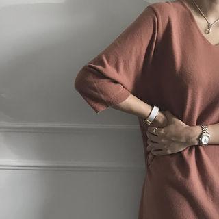 Wool V-neck 3/4-sleeve Midi Dress