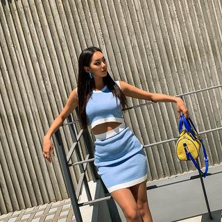 Set: Sleeveless Contrast-trim Top + Band-waist Skirt